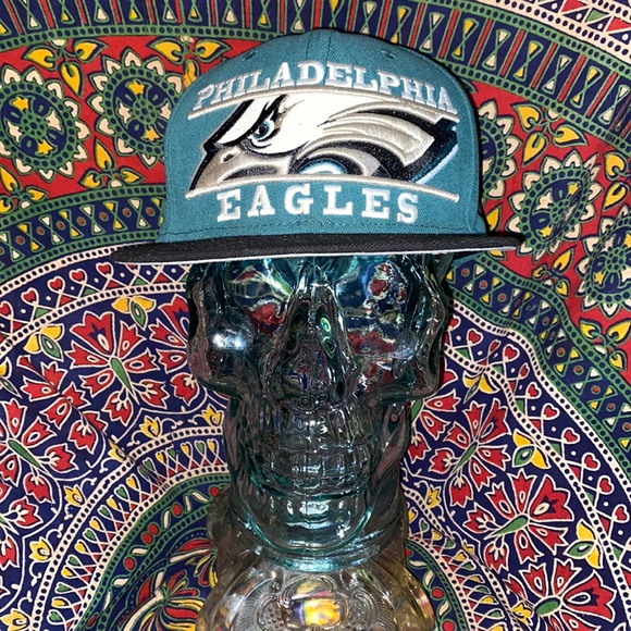 Classic New Era Philadelphia Eagles fitted hat. 7 1/8. - Picture 1 of 13